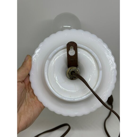 VTG White Milk Glass Lamp Brass Accents Electric Cord And Bulb Holder MCM TESTED - Picture 5 of 8